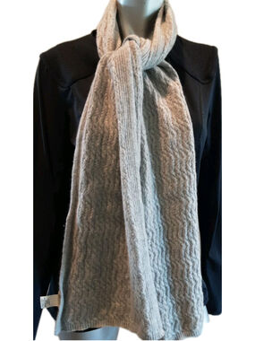 LL BEAN-100% CASHMERE-Mini-Cable Knit Scarf- Light Gray-10" W x 72"L-Cozy Luxury